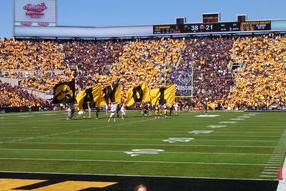 爱游戏中国-世俱杯：不同地区足球文化的交流盛宴，世俱杯是什么赛事